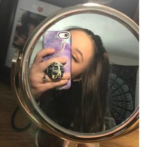 Meet your Posher, Toni